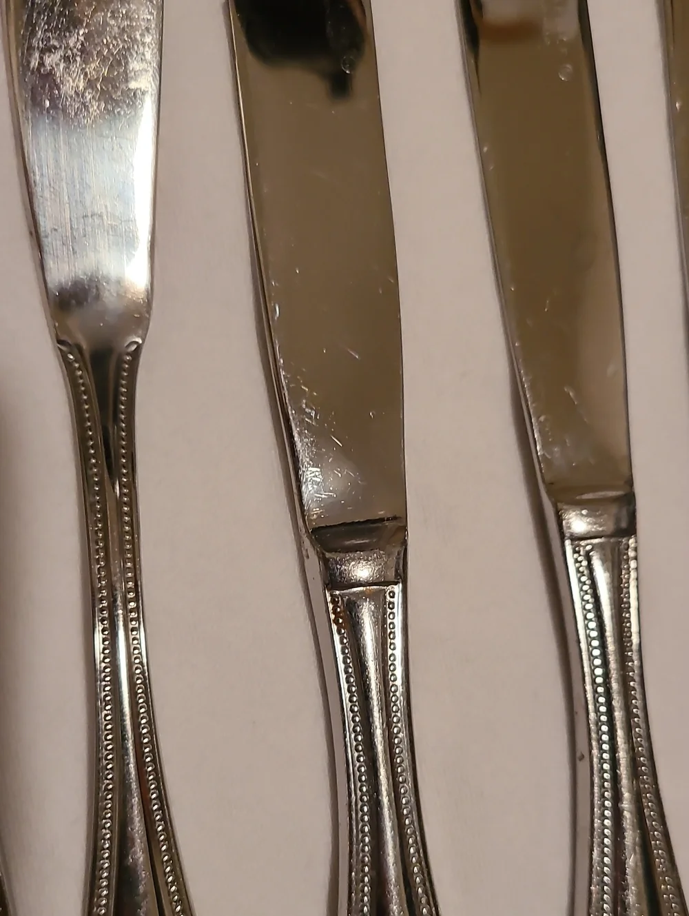 Wallace 18/10 Indonesia Silver Flatware, 19 Pieces Beaded Edge Teardrop